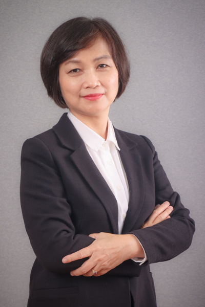 Cô Hoàng Kim Uyên