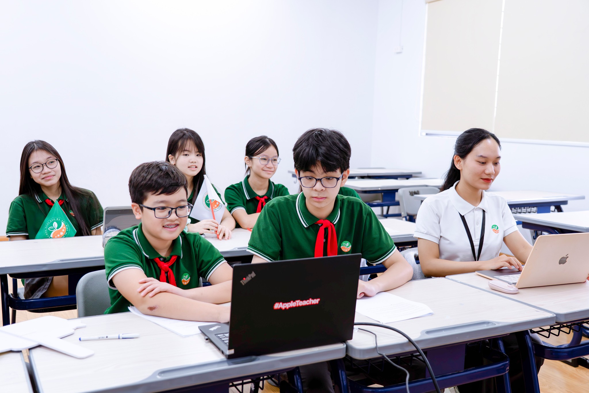 560922927_1354779423350979_9175687725347817632_n