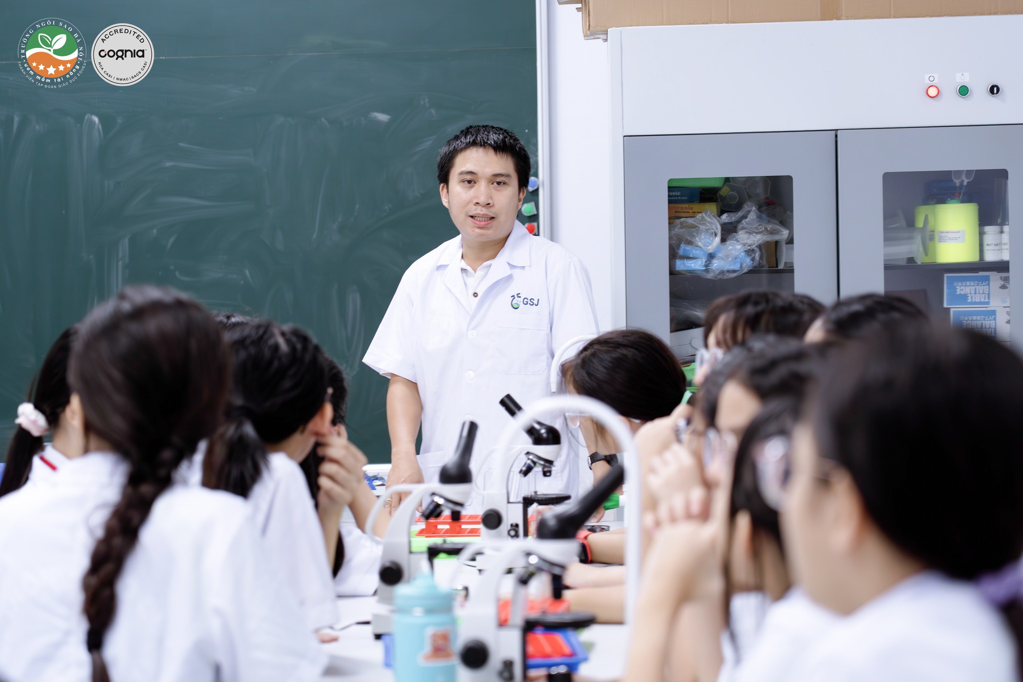 566244136_1361770422651879_3709716917764448741_n